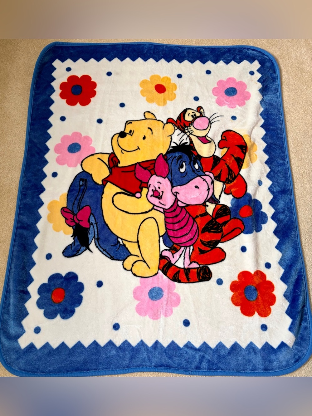 VTG 2002/Y2K Disney Winnie the Pooh & Friends Flowers Blue/White Fleece Blanket